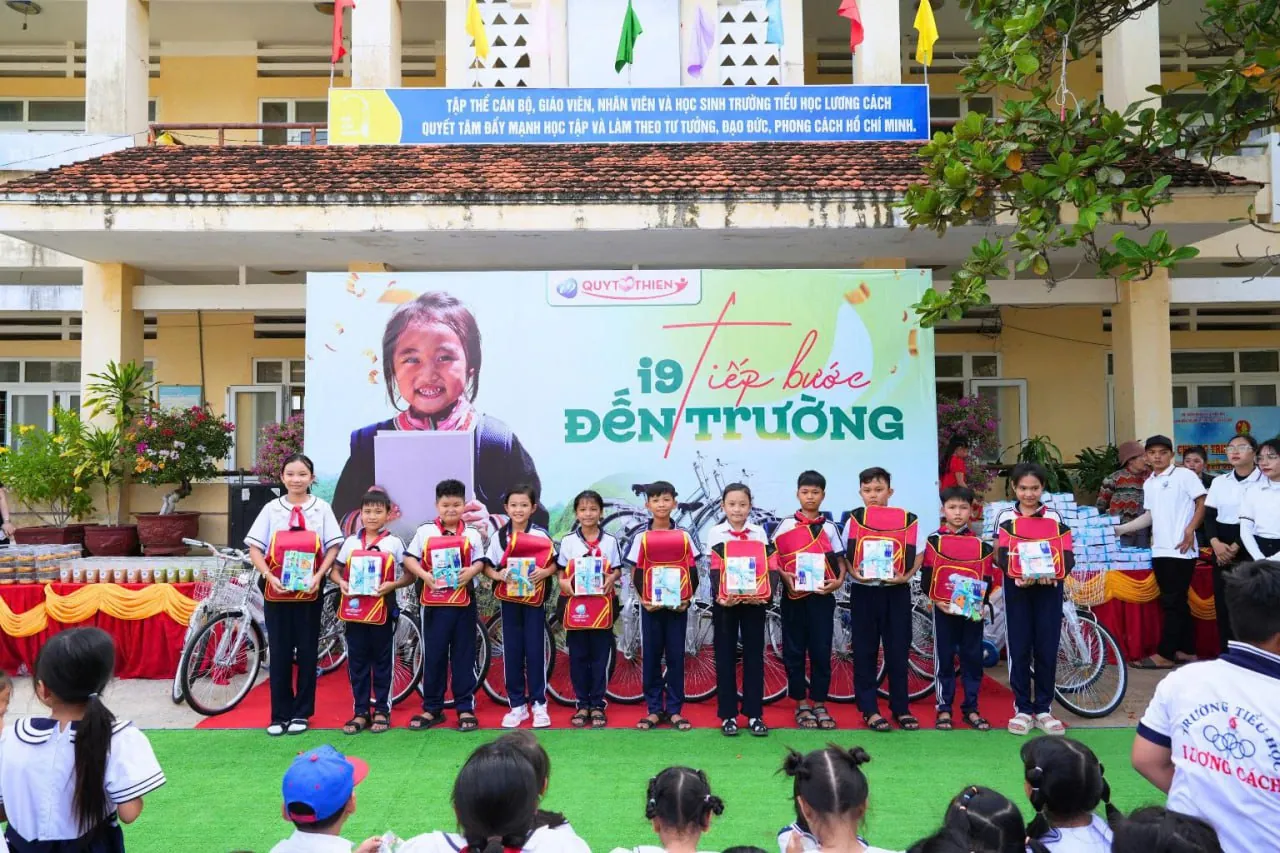 Hình ảnh các ưu đãi và khuyến mãi hấp dẫn, thể hiện các chương trình thưởng, gift code và hoàn trả dành cho người chơi game nổ hũ uy tín.